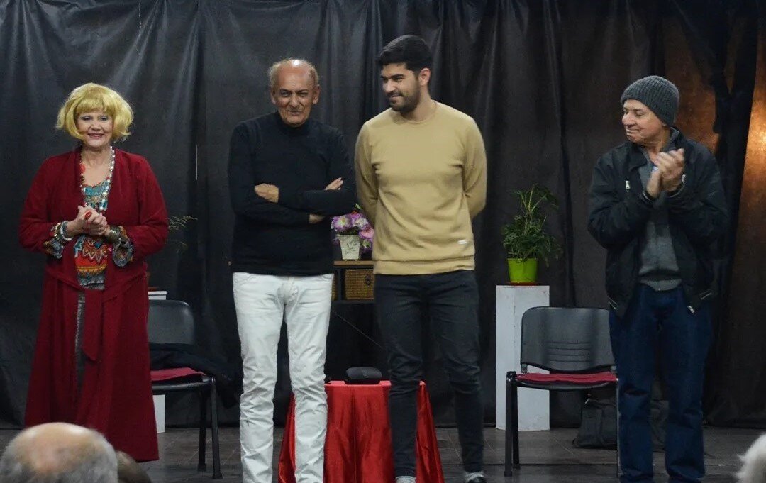 Se presento la obra de teatro «El Espejo» en Maschwitz – Escobar a Diario